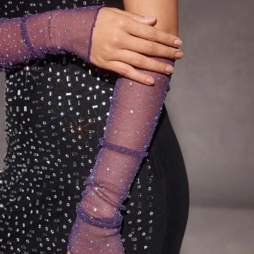Women's Fashionable Glitter Crystal Decorated Arm Sleeve